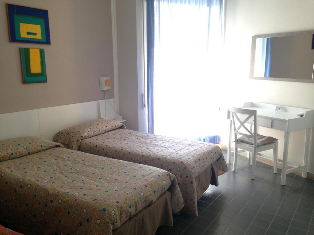 Hotel Anna Terracina Phòng bức ảnh